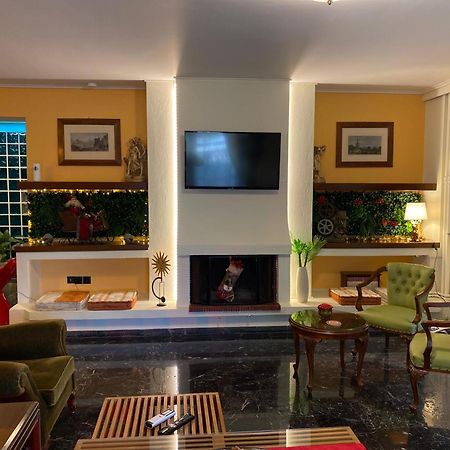 Ferienwohnung Sarakin'S Mansion Luxury Retreat Athen Exterior foto